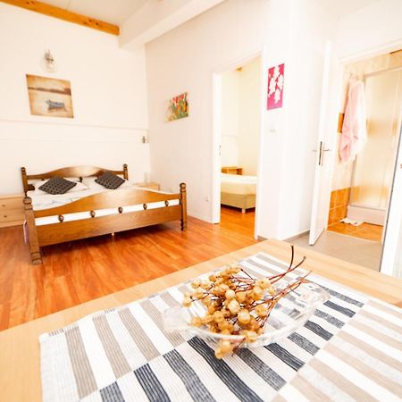 Guesthouse Lastavica Novalja Zewnętrze zdjęcie