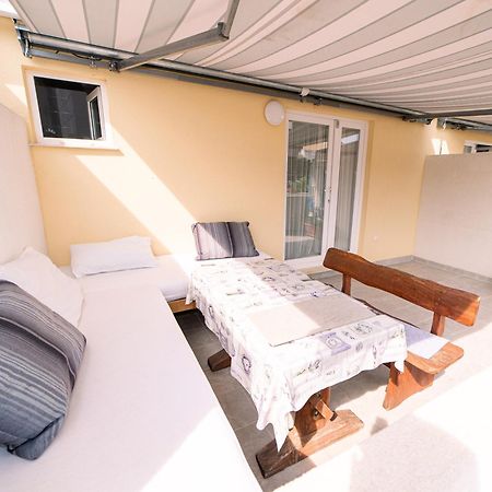 Guesthouse Lastavica Novalja Zewnętrze zdjęcie