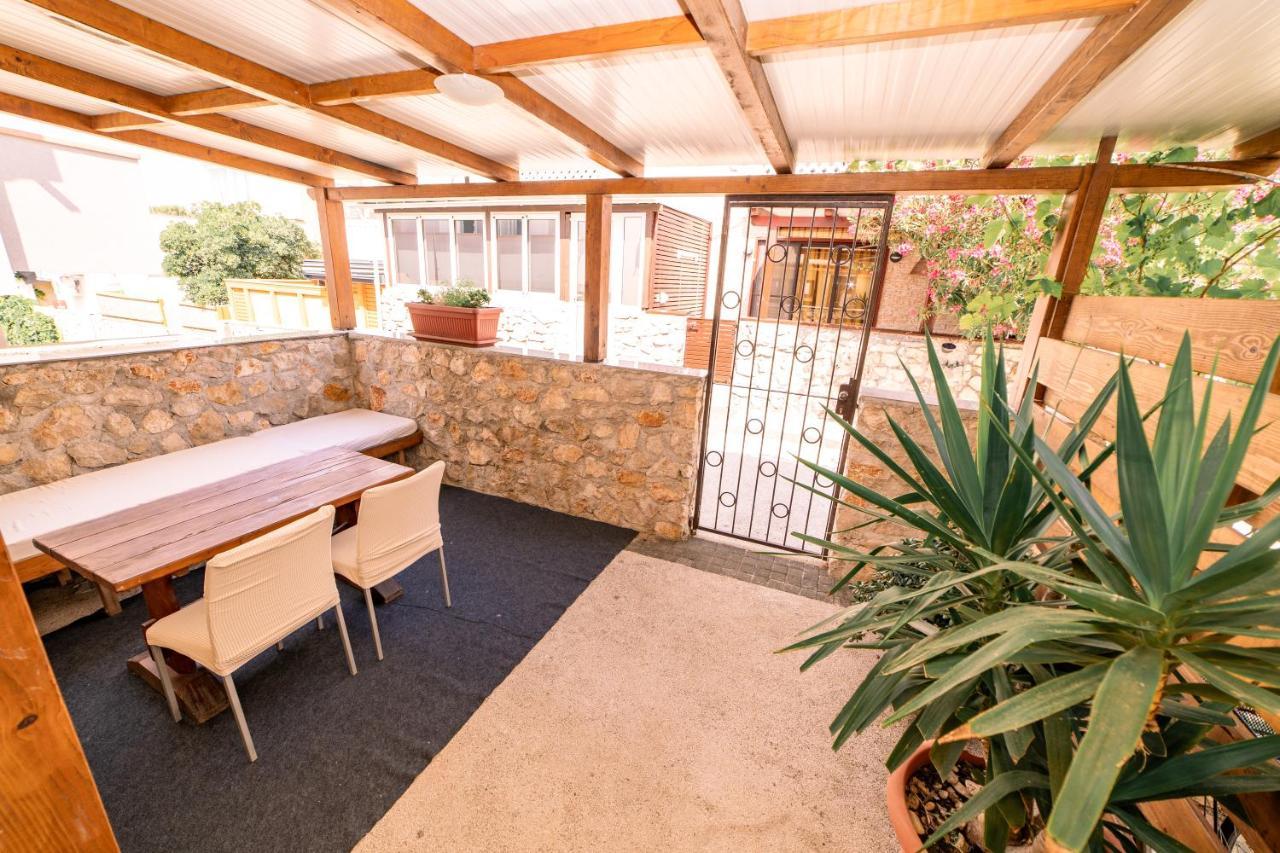 Guesthouse Lastavica Novalja Zewnętrze zdjęcie