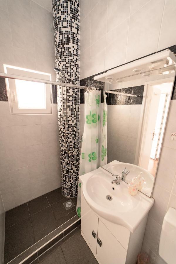 Guesthouse Lastavica Novalja Zewnętrze zdjęcie