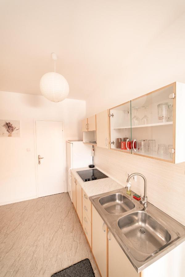 Guesthouse Lastavica Novalja Zewnętrze zdjęcie