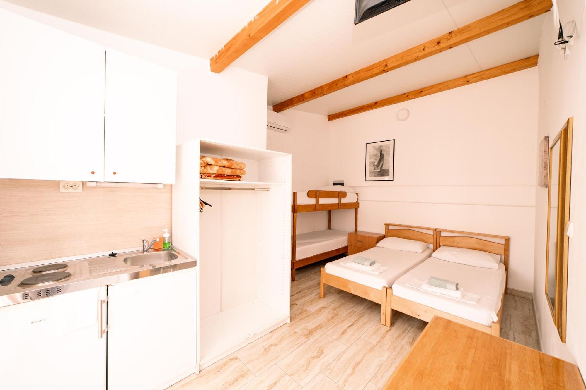 Guesthouse Lastavica Novalja Zewnętrze zdjęcie